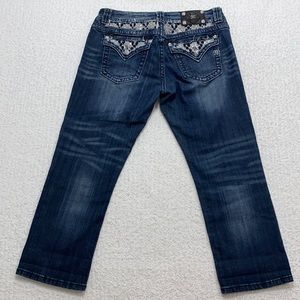 Miss Me Boyfriend Capri Distressed with Sequins and Jewels Women’s Size 31